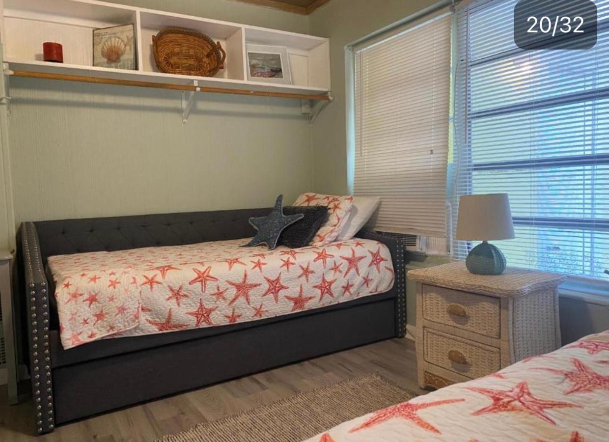 3 Bedroom House Fenced Backyard Private Patio Areas Grill Firepit Plenty Parking! Quick Access 10 Min To Beach Airport Delray West Palm Lake Worth Beach Εξωτερικό φωτογραφία