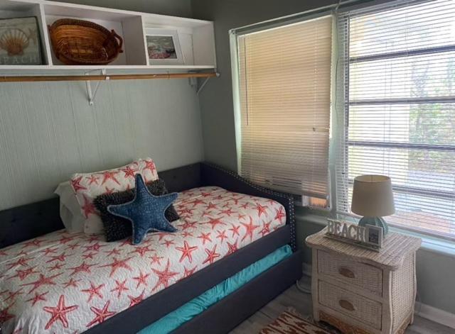 3 Bedroom House Fenced Backyard Private Patio Areas Grill Firepit Plenty Parking! Quick Access 10 Min To Beach Airport Delray West Palm Lake Worth Beach Εξωτερικό φωτογραφία