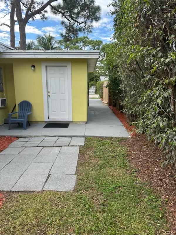 3 Bedroom House Fenced Backyard Private Patio Areas Grill Firepit Plenty Parking! Quick Access 10 Min To Beach Airport Delray West Palm Lake Worth Beach Εξωτερικό φωτογραφία
