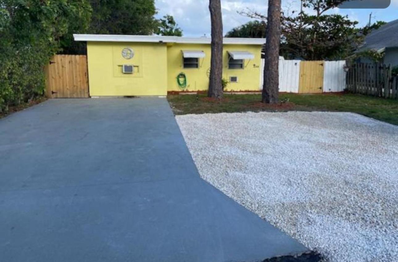 3 Bedroom House Fenced Backyard Private Patio Areas Grill Firepit Plenty Parking! Quick Access 10 Min To Beach Airport Delray West Palm Lake Worth Beach Εξωτερικό φωτογραφία
